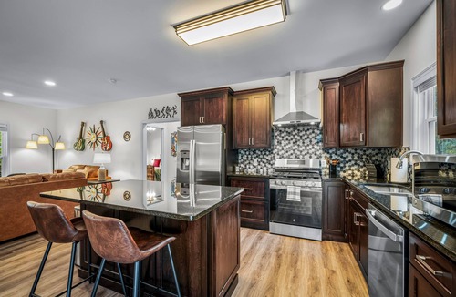 Fort Payne House | Melody Ridge | Fort Payne | Fast Wi-Fi | King Suite | 4 Smart TVs | Soaking Tub
