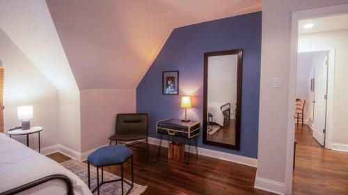 Memphis House | Memphis Star - Cozy Remodeled Central