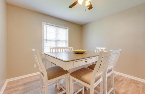 Whitehaven House | Memphis Vacation Rental - Walk to Graceland!