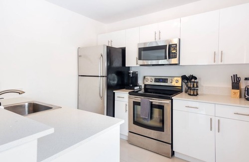 South Pointe Apartment | Miami Beach | 2bd Suite Steps from the Beach!