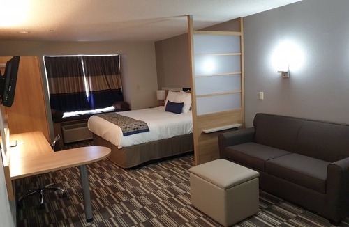 Augusta Hotel | Microtel Inn & Suites by Wyndham Augusta/Riverwatch
