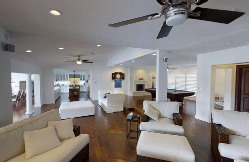 Coral Ridge House | MIddle River Waterfront Island Style Retreat - 4 bd/3.5 bath