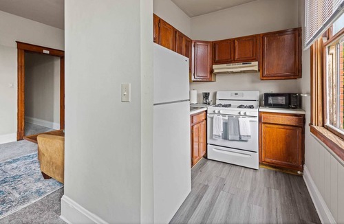 Clifton Heights Apartment | Midtown Apt Near Downtown&U of C- Hangout Unit 1&2