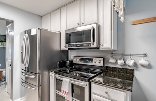 Mobile House | Midtown Cottage, Great Location! Mellow at Morgan