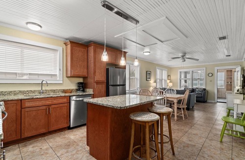 Bahama Beach House | Million Dollar View! 4BR in Panama City Beach | Pet-Friendly