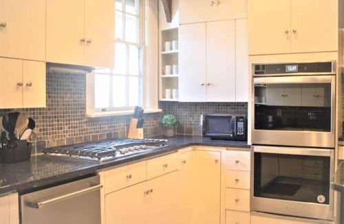 Montgomery House | Mins to ASU & Downtown- Foxy on Felder