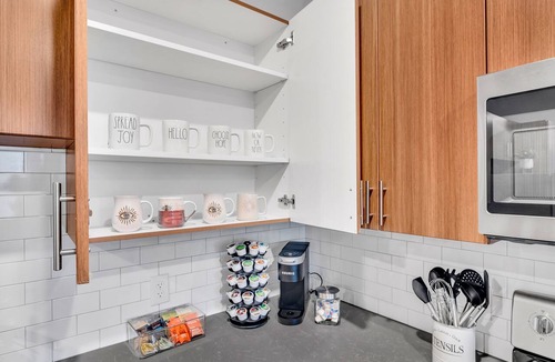 Downtown Apartment | Mins➞Downtown/Med District★ Fully Stocked★24hr Gym★2Bds★2TVs