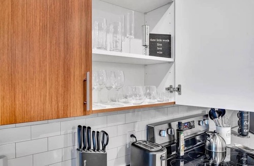 Downtown Apartment | Mins➞Downtown/Med District★2Beds★2Baths★Fully Stocked★24hr Gym★3TVs