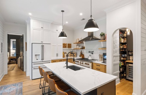 Old Village House | Minutes from downtown & the beach, enjoy a family-friendly Mount Pleasant home