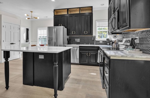 Inman Cottage | Modern 2BR Cottage w/EV Charger, Pool Access, Near Trilith