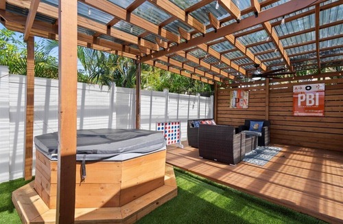 Poiciana Park II House | Modern 2BR-Hot Tub/Pergola/Games