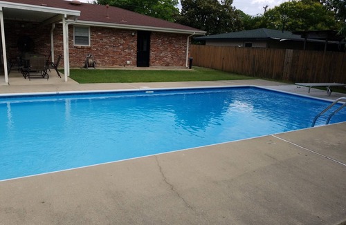 Gunter Afs House | Modern 3BR House w/Pool, Patio, Grill & TVs -Minutes from Downtown & East Chase