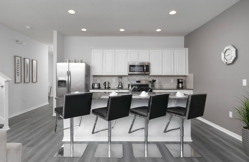 Loughman House | Modern 4BR Home, Private Pool, BBQ, Resort Amenities, 15min to Disney