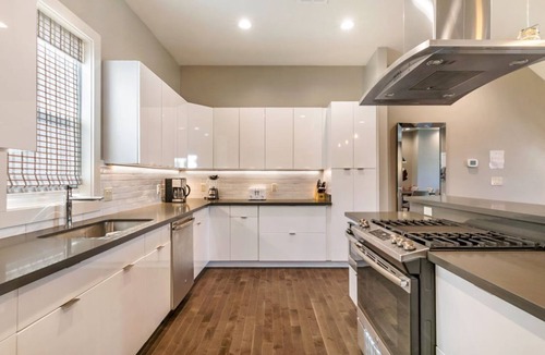 Mid-City House | Modern 4BR Townhouse in Bienville Villas