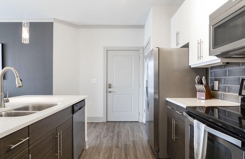 Short Pump Apartment | Modern Apartment in Prime Location (ID2723X66)
