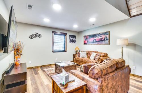 Tallassee House | Modern Cabin w/Hot Tub: Near Tail of the Dragon!