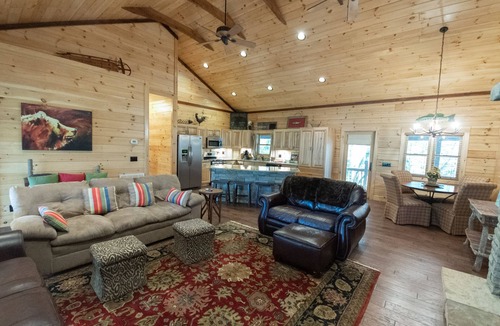 Topton House | Modern Cabin walking distance to Lake Nantahala Views. No lake access. Hot Tub