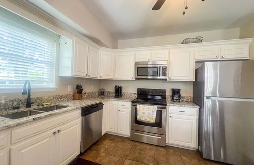 Chattanooga Valley House | Modern Country Getaway & Surprise View of Rock City; Spacious Townhome, Outside Relaxation, Fire Pit