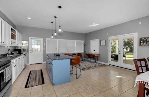 Mobile House | Modern Farmhouse 4 Bedroom Home Away From Home