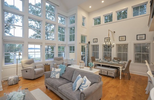 Waverly House | Modern Farmhouse Style Chalet with amazing Kentucky Lake views - Dock, Hottub and Firepit!
