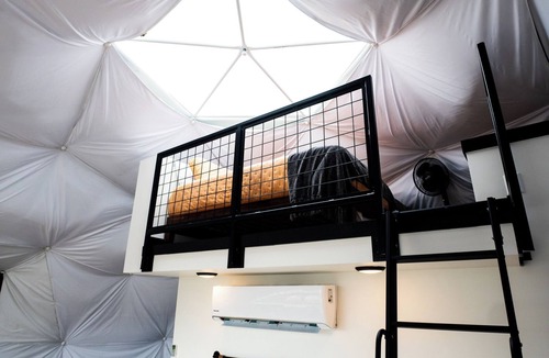 Cedar Bluff Resort | Modern Geodesic Dome: Hot Tub & Lake Views
