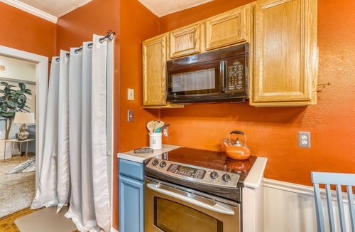 Beach Institute House | Modern Historic District duplex spacious and short walk to parks and restaurants