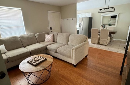 Flowood House | Modern home in prime location