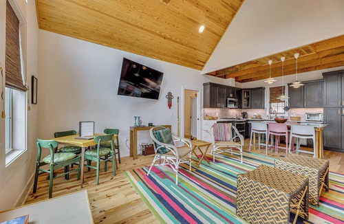 Little Kowaliga Cottage | Modern Home Near Lake Martin: Fishing Pond On-Site