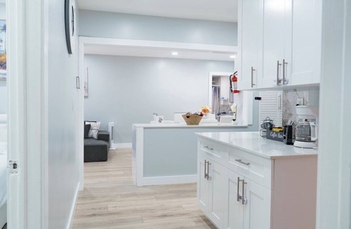 Central Fort Lauderdale Villa | ✨ Modern home with BBQ and garden, near downtown