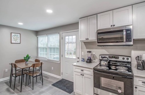 Memphis House | Modern Interior, Near Downtown! Warm at Wellsville