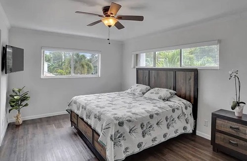 Pompano Isles House | Modern Luxury Vacation Home and Dock