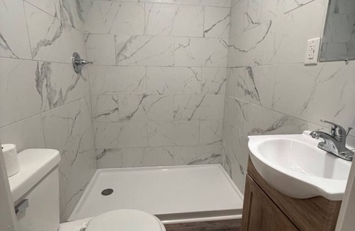 Plainfield Apartment | Modern, marble-accented studio for comfort