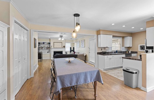 Memphis House | Modern Memphis Retreat - Sleeps 7 - Fireplace