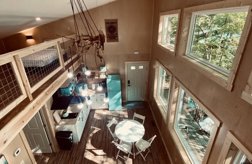 Rogers House | Modern RRG Cabin | Epic Treetop Views | Hot Tub & Fire Pit