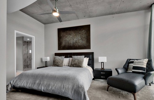 South Eola Condo | Modern spacious apartment in downtown Orlando