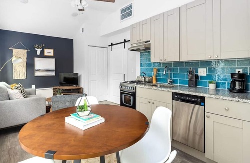 Mountain Brooke House | Modern Tech-Savvy Retreat with Stylish Tiny House