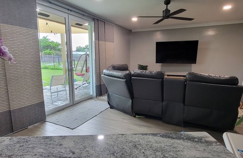 Villas House | Modern&Updated 3BR/2BA Home in heart of SWFL!