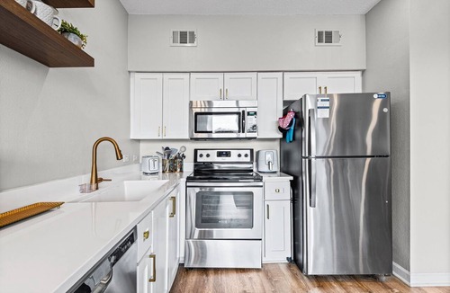 Gulf Place Condo | Modern Updates, 1 Minute to the Beach! + Free Attraction Tickets!