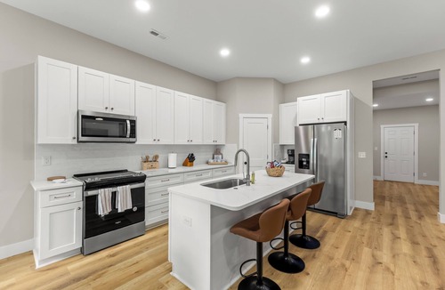 Mount Holly House | Modern Upscale 3BR in Mt Holly