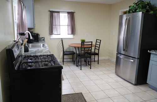Memphis House | MONTHLY STAYS 6Bedroom Home - Near Beale St -Ideal for Groups