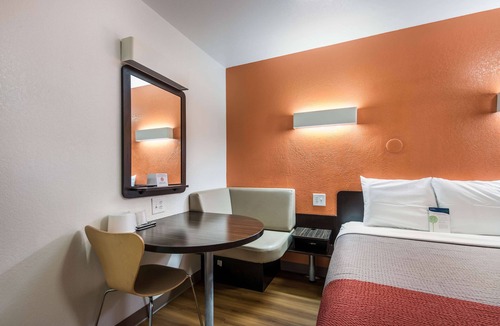 Bessemer Hotel | Motel 6 Bessemer, AL - Birmingham
