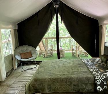Trenton Other | Mountain Glamping Tent with Sunrise Views & Firepit in Rising Fawn, Georgia
