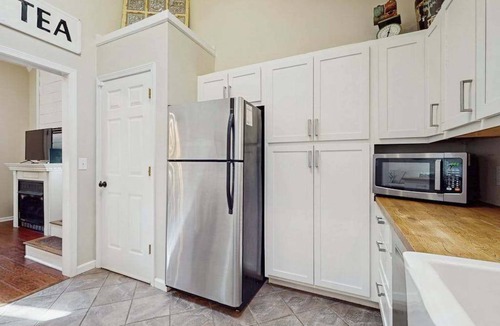 Sylva House | Mountain home with firepit, porch & Ping-Pong - near downtown & WCU