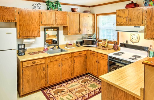 Mountain Rest Cottage | Mountain Rest Cottage w/Gas Fireplace!