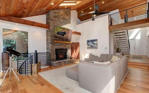 Big Canoe House | Mountain Top Escape - Stunning mountain views