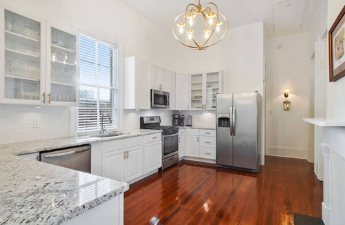 Faubourg Marigny House | MUSIC LOVERS DREAM: Frenchmen Street Guesthouse