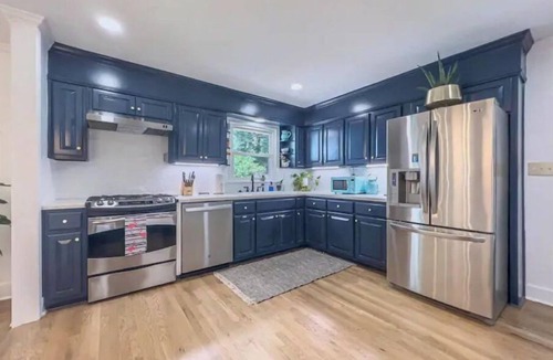 Briarcliff Heights House | N. Druid Hills-MidMod Retreat - A. Blank Children's Hosp - 100+ 5 star reviews