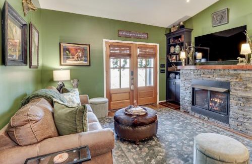 Chestnut Mound House | Nature Meets Nashville! Mtn-View Home in Hickman