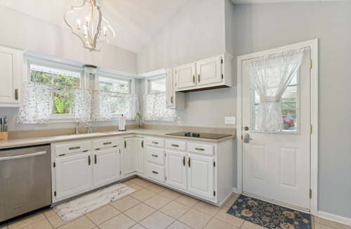 Olive Branch House | Nature’s Care: Home w/Pond, 16 Mi to Memphis!