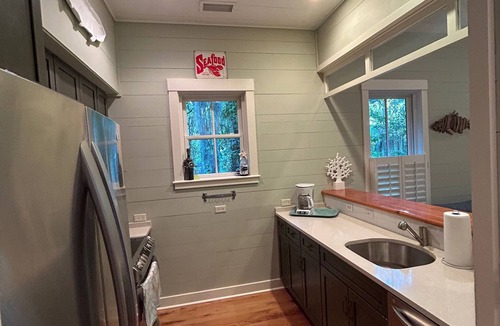Olde Town Cottage | "Nauti-Jayne" coastal cottage in Historic Old Town Bluffton